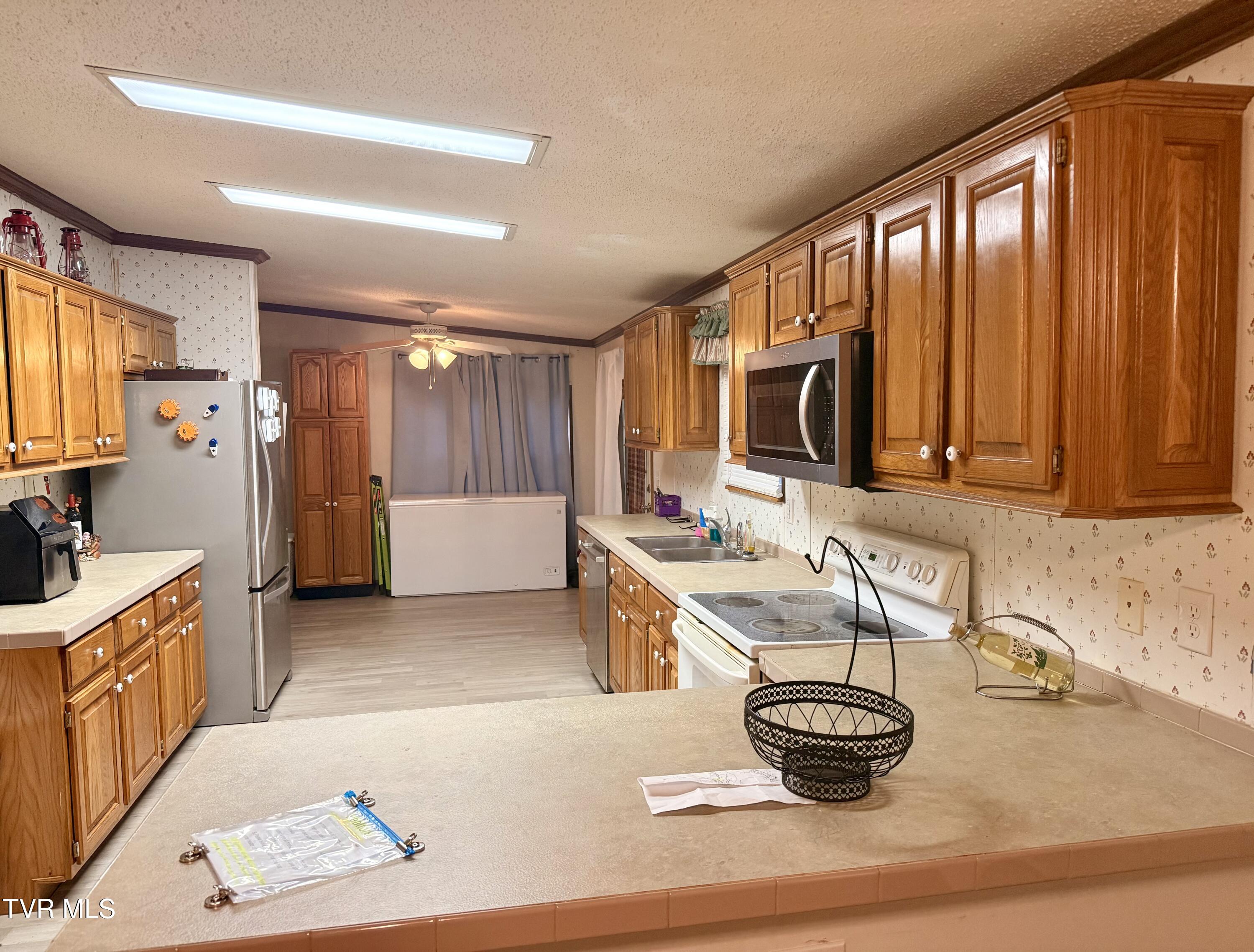 3800 Hall Hollow Road Coeburn, VA 24230 - Photo 12 of 19 IMG_2942