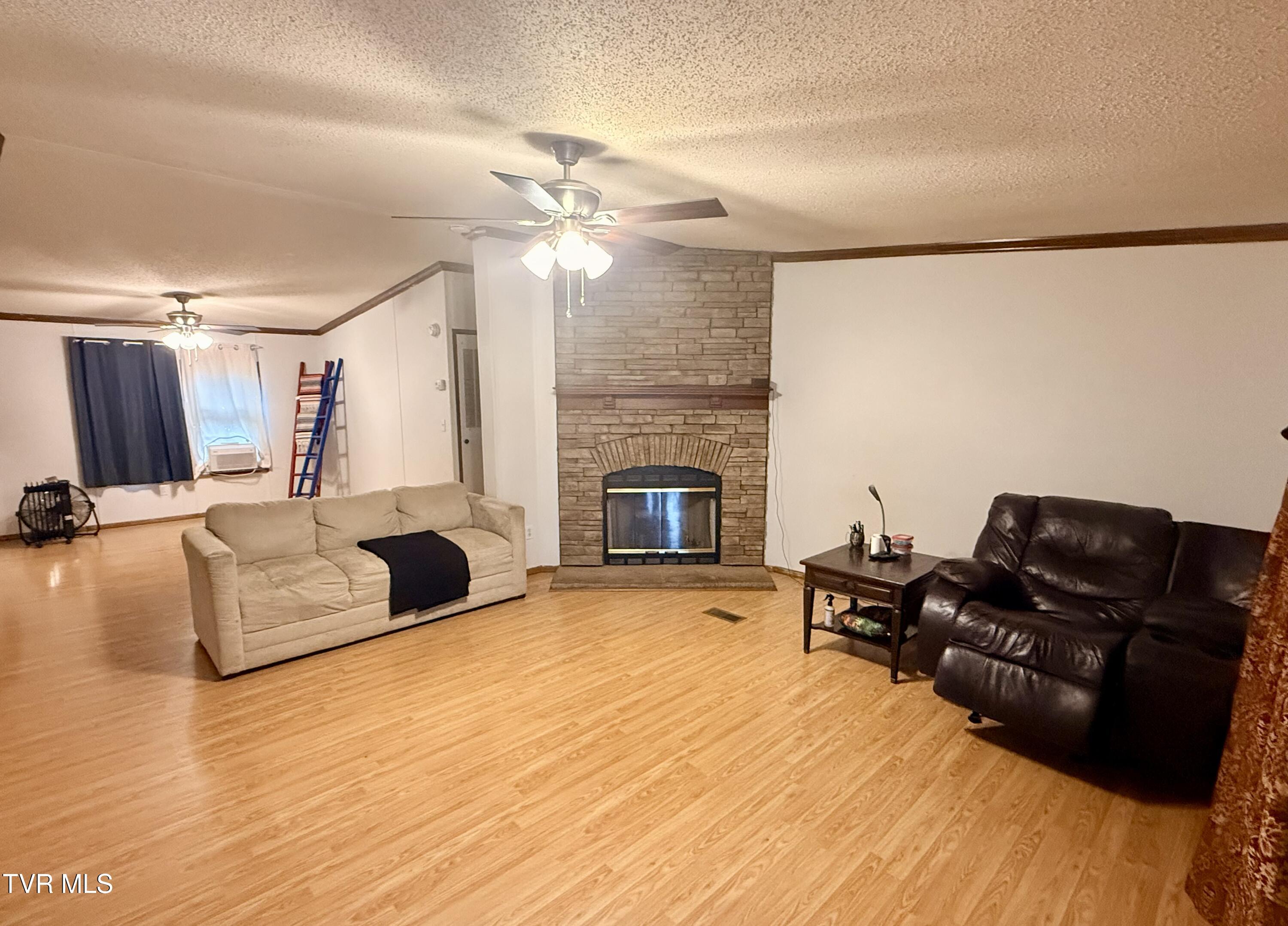 3800 Hall Hollow Road Coeburn, VA 24230 - Photo 10 of 19 IMG_2940