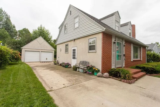 $297,000 | 1245 1st Street North, Fargo, ND 58102