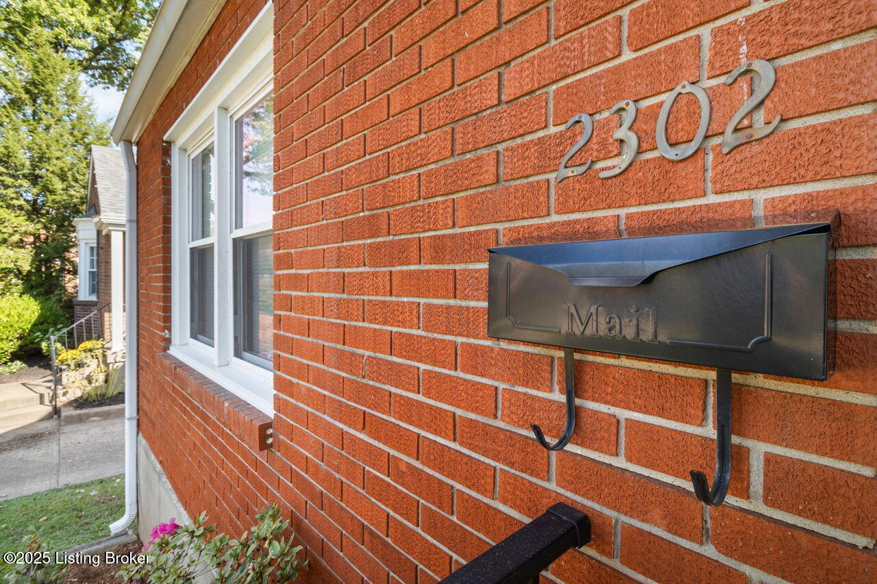 2302 Manchester Road Louisville, KY 40205 - Photo 8 of 41 2302 Manchester Rd - 8
