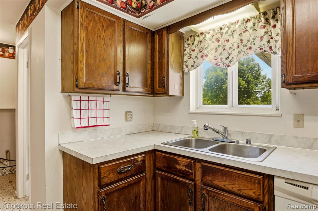 4585 Birch Run Road Millington, MI 48746 - Photo 16 of 59