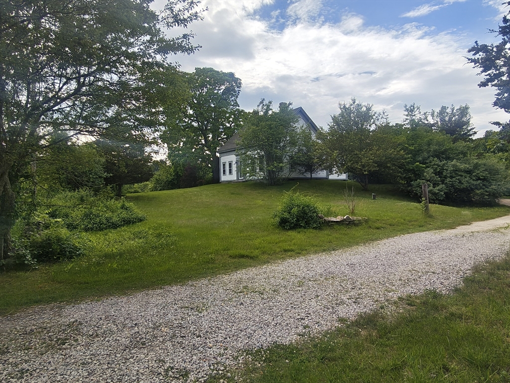 34 George Street Mendon, MA 01756 - Photo 4 of 34
