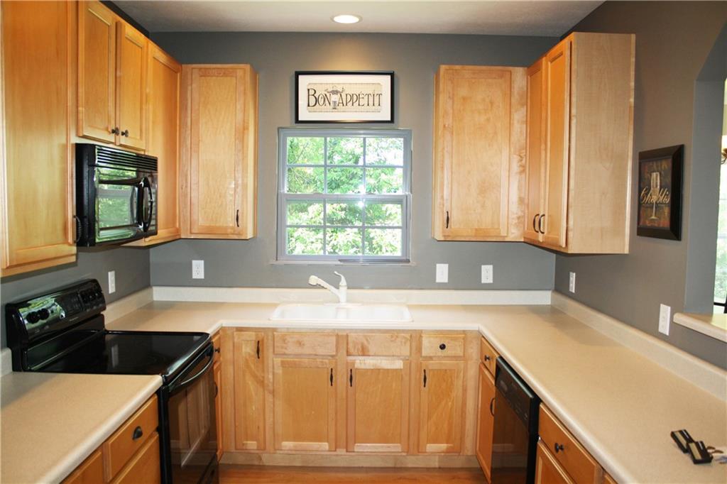 1144 Shadow Ridge Road Indianapolis, IN 46280 - Photo 5 of 11 Gallery Image 5