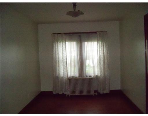5 Diebold Road McKees Rocks, PA 15136 - Photo 3 of 12 Dining Room.