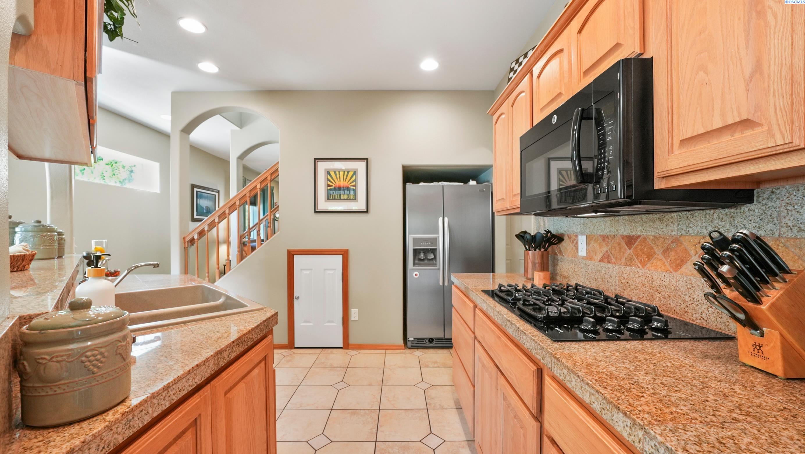 153 Keene Road, Unit 9 Richland, WA 99352 - Photo 9 of 30 Gallery Image 9