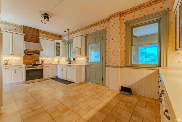 $449,900 | 932 North Washington Street, Marion, IN 46952