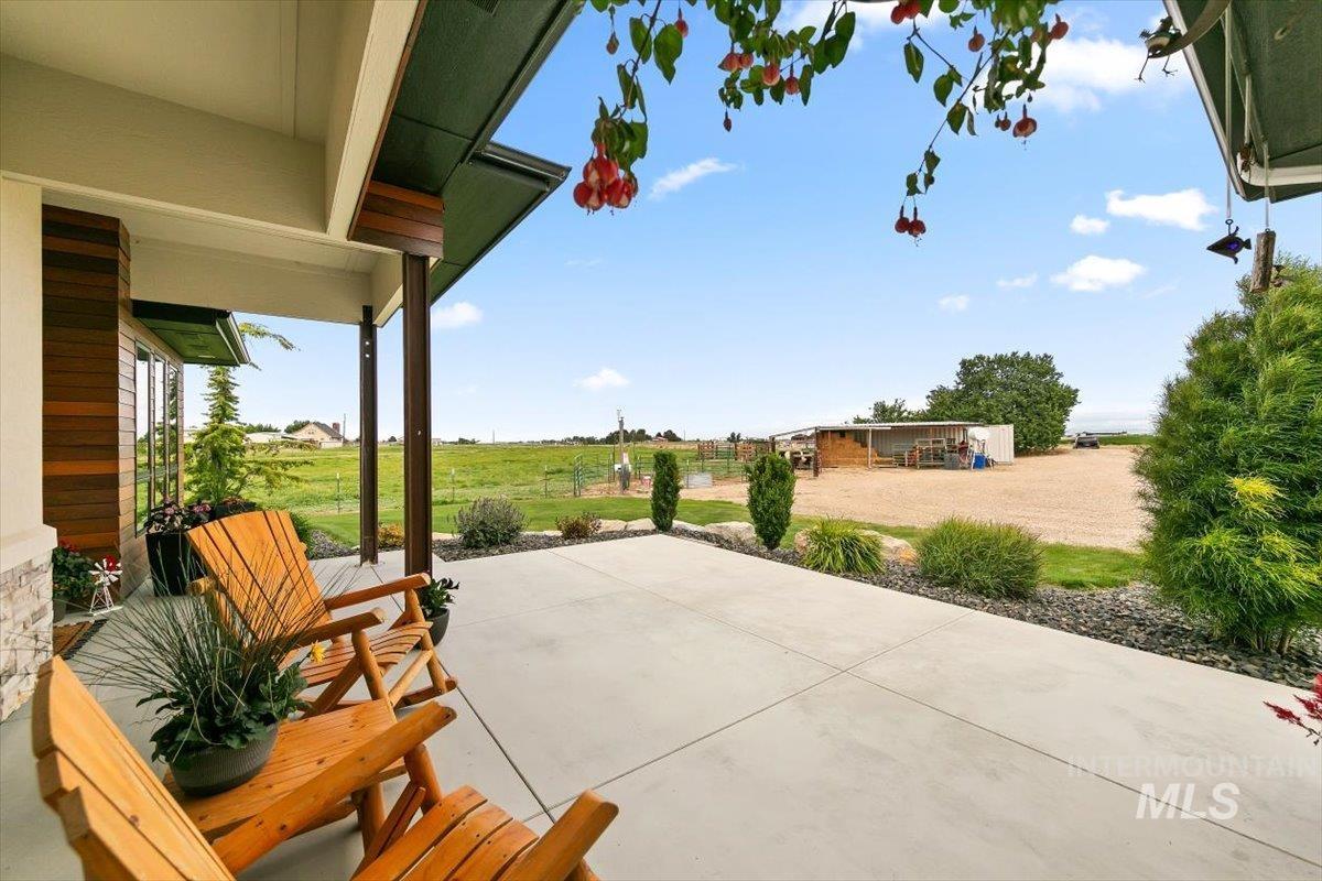 6255 Bennett Road Nampa, ID 83686 - Photo 4 of 48