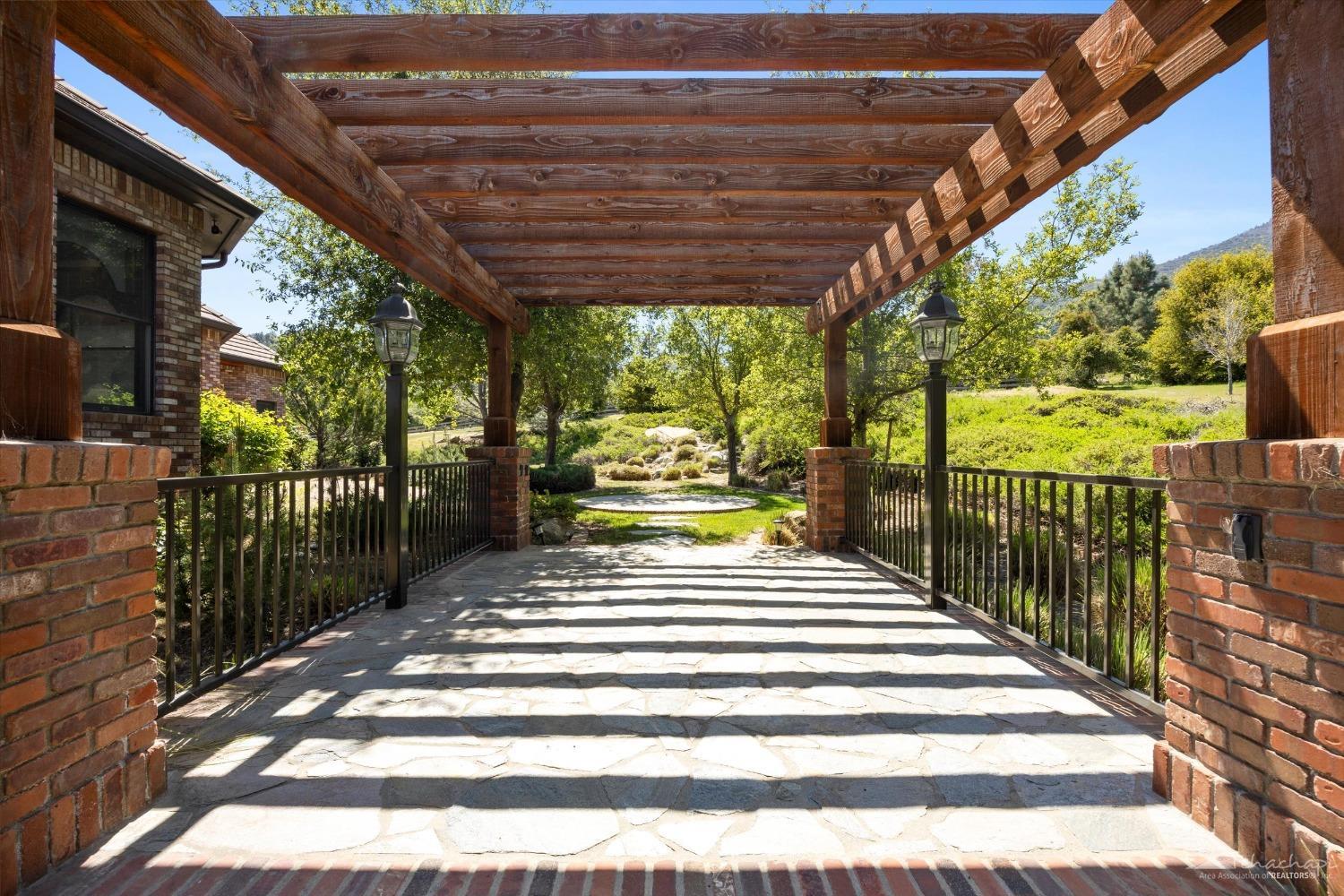 28641 Valley Oak Road Keene, CA 93531 - Photo 5 of 84 Gallery Image 5