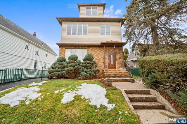 $3,500 | 35 Dawson Avenue, Unit 2, Clifton, NJ 07012