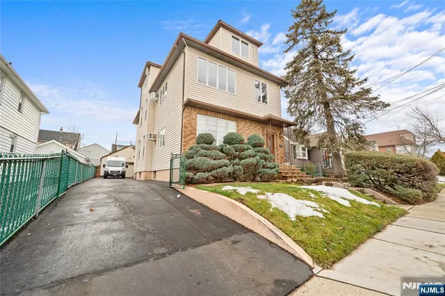 $3,500 | 35 Dawson Avenue, Unit 2, Clifton, NJ 07012