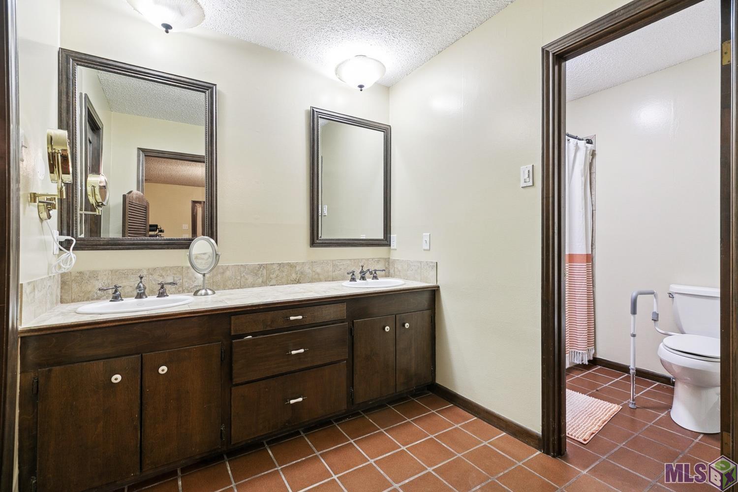 2147 Capri Drive Baton Rouge, LA 70815 - Photo 15 of 32