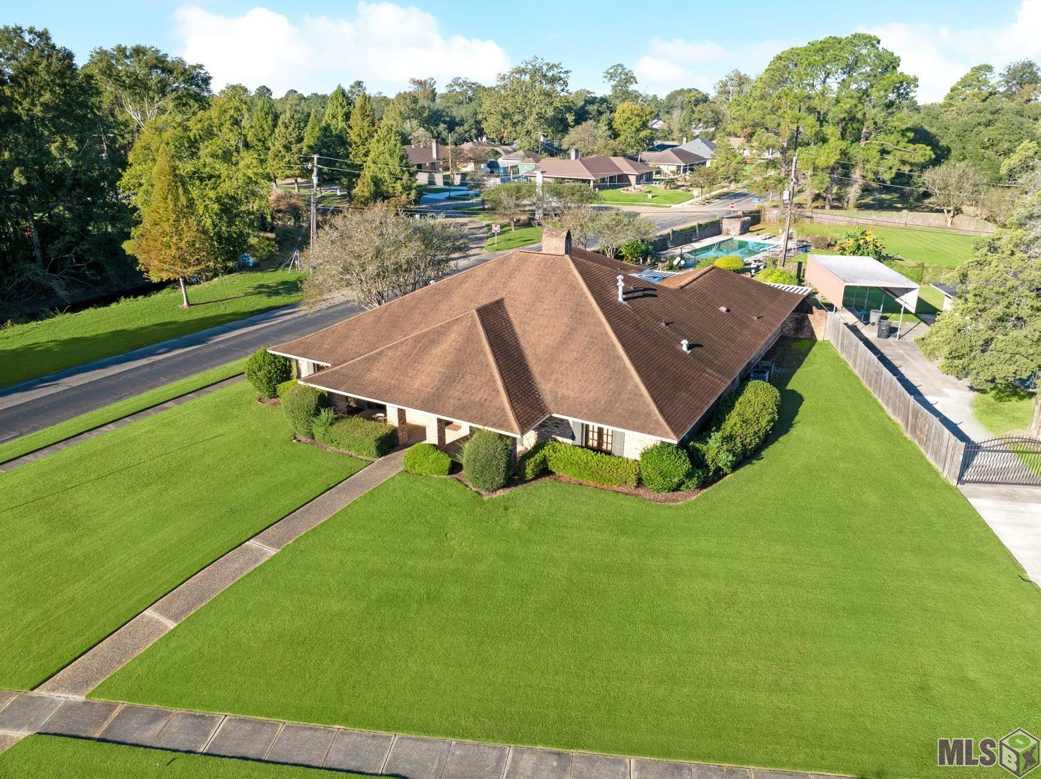 2147 Capri Drive Baton Rouge, LA 70815 - Photo 2 of 32