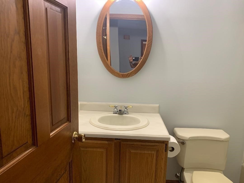 53 Hampden Road East Longmeadow, MA 01028 - Photo 22 of 41