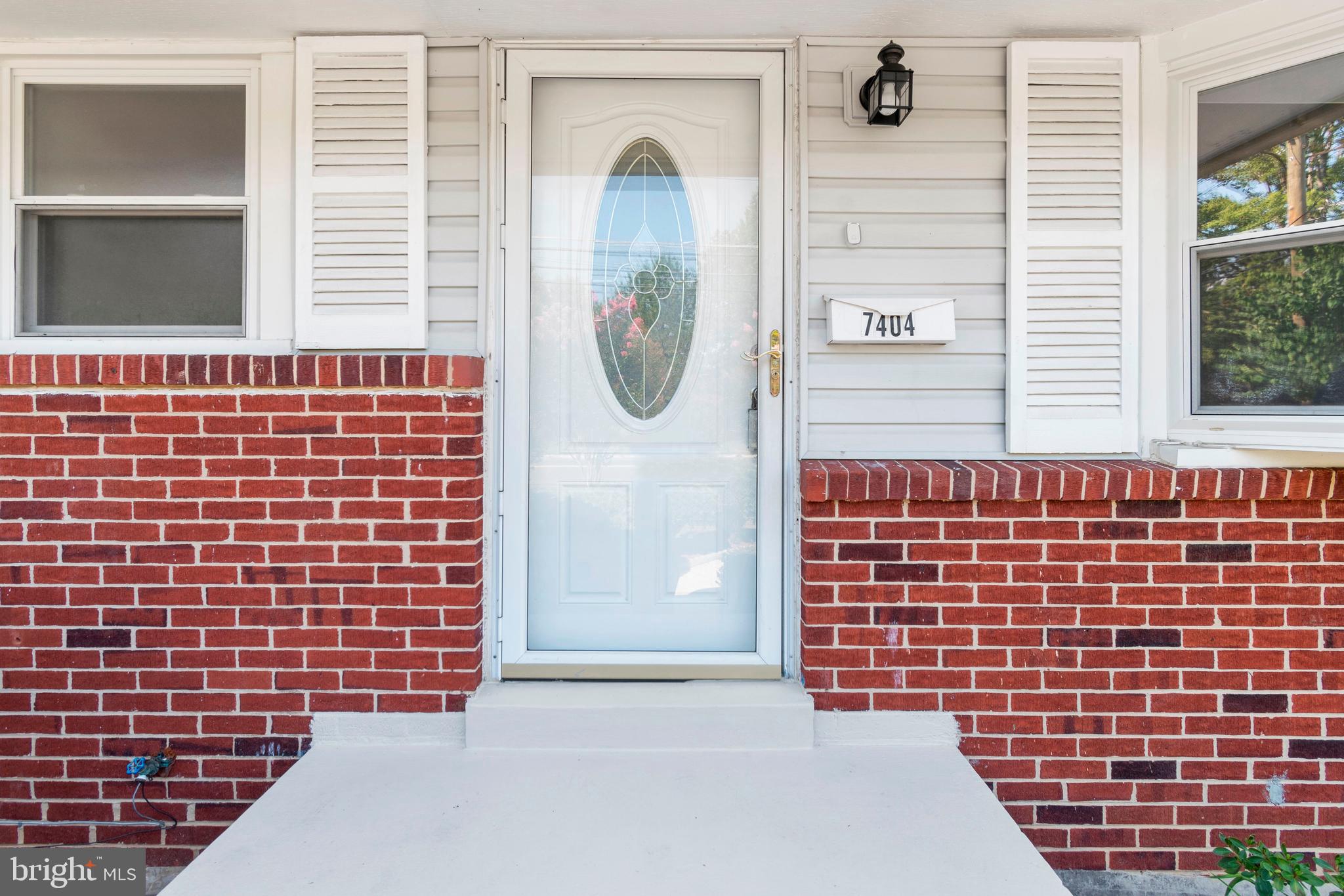 7404 Fordson Road Alexandria, VA 22306 - Photo 5 of 41 Gallery Image 5