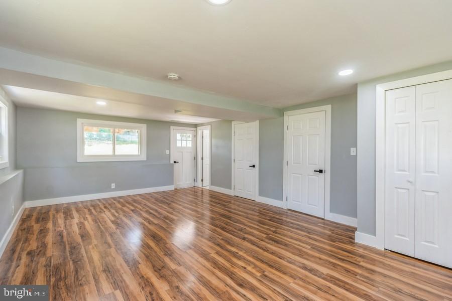 10 Parkview Road Stratford, NJ 08084 - Photo 11 of 25 Gallery Image 11