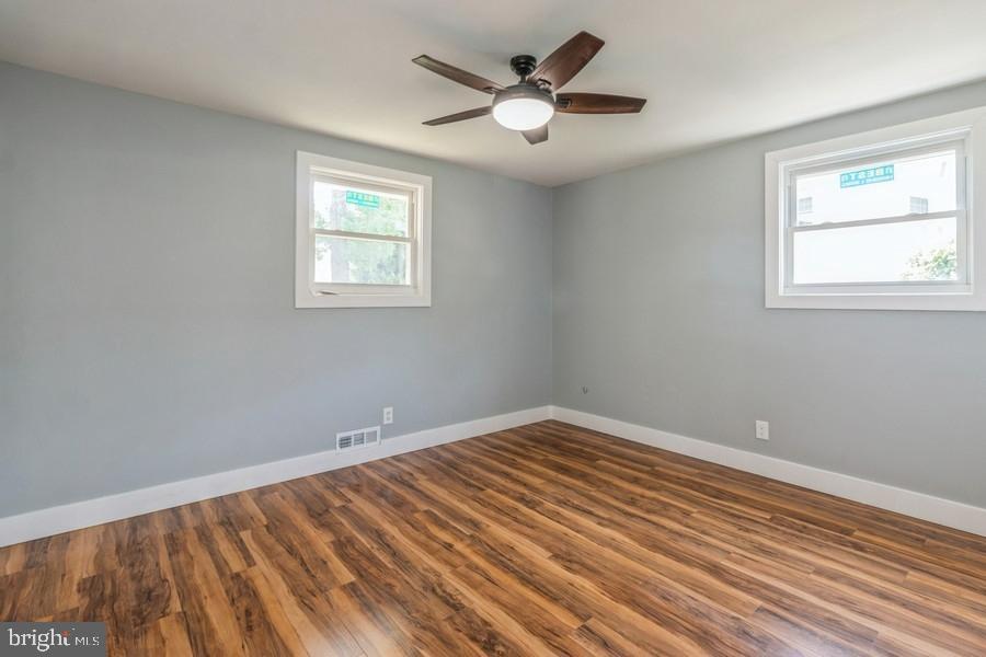 10 Parkview Road Stratford, NJ 08084 - Photo 13 of 25 Gallery Image 13