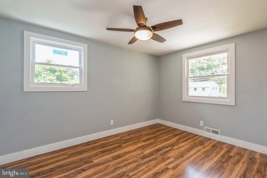 10 Parkview Road Stratford, NJ 08084 - Photo 17 of 25 Gallery Image 17