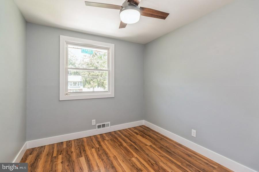 10 Parkview Road Stratford, NJ 08084 - Photo 18 of 25 Gallery Image 18