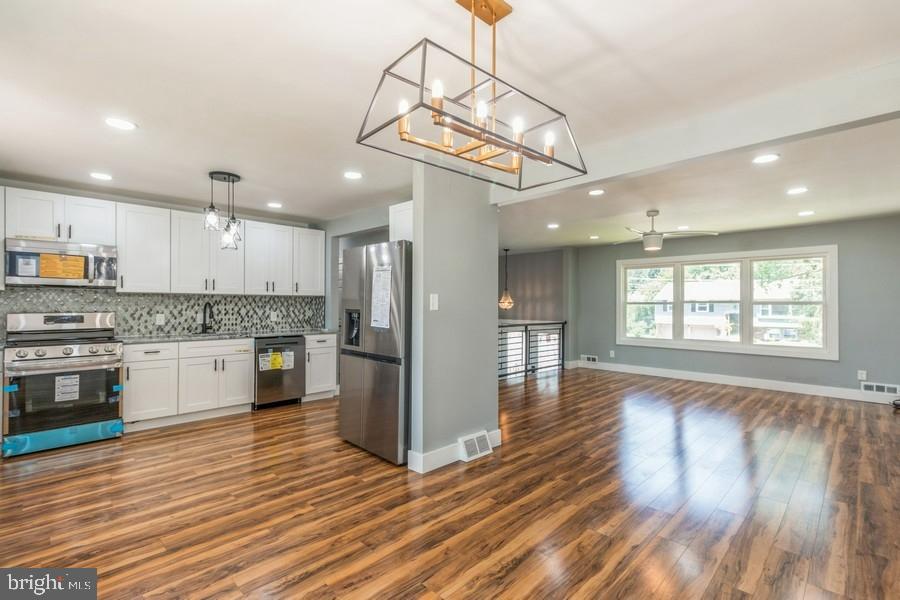 10 Parkview Road Stratford, NJ 08084 - Photo 10 of 25 Gallery Image 10