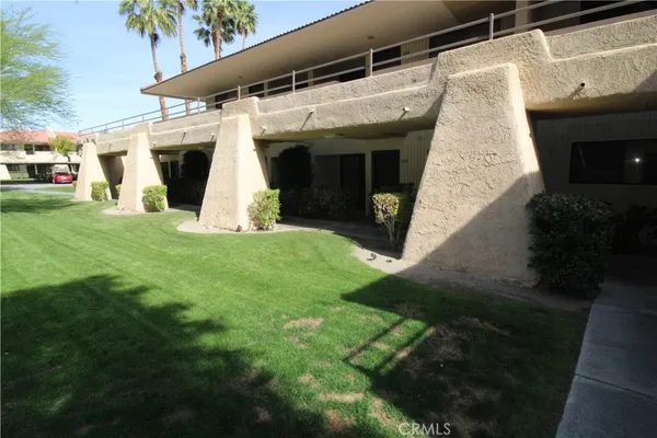 $1,425 | 2800 Los Felices Circle East, Unit 113, Palm Springs, CA 92262