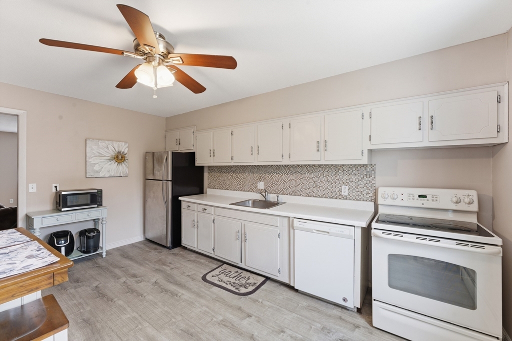 80 Colonial Circle, Unit B Chicopee, MA 01020 - Photo 12 of 33