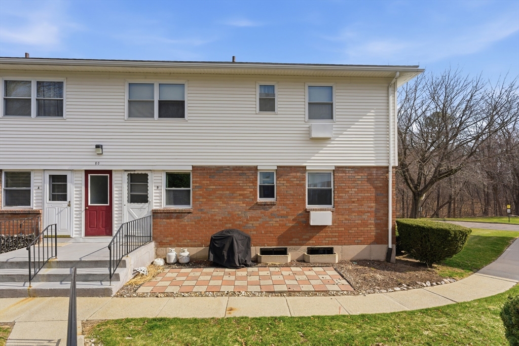 80 Colonial Circle, Unit B Chicopee, MA 01020 - Photo 18 of 33