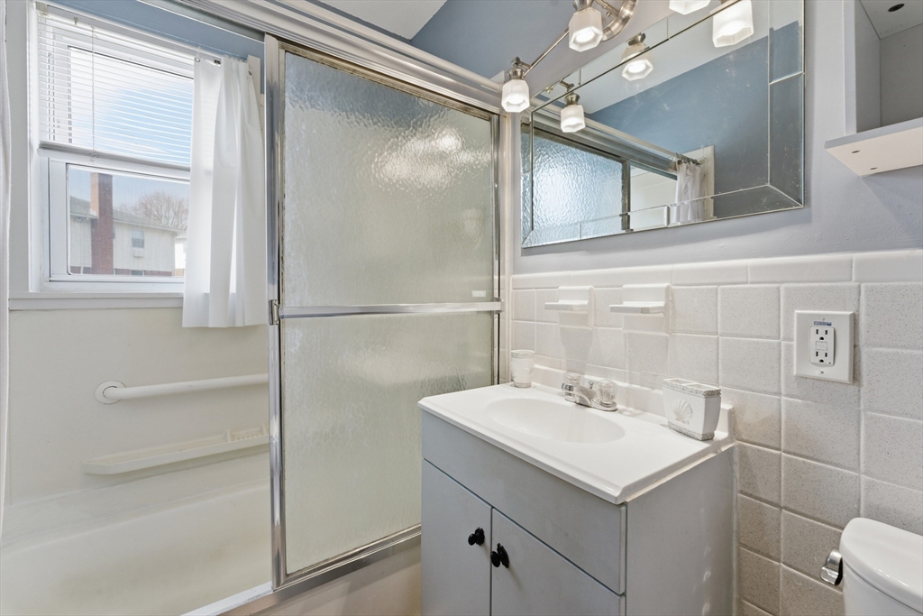 80 Colonial Circle, Unit B Chicopee, MA 01020 - Photo 24 of 33