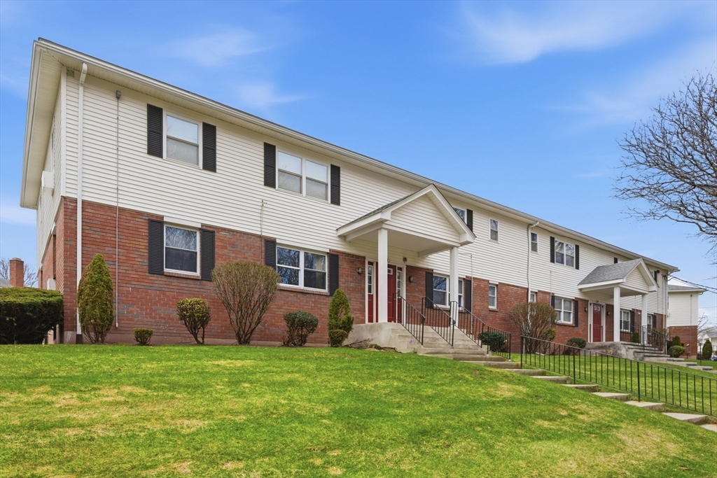 80 Colonial Circle, Unit B Chicopee, MA 01020 - Photo 31 of 33