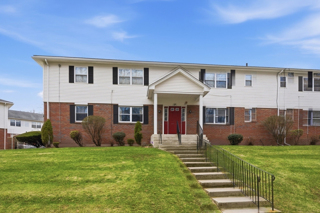 80 Colonial Circle, Unit B Chicopee, MA 01020 - Photo 32 of 33