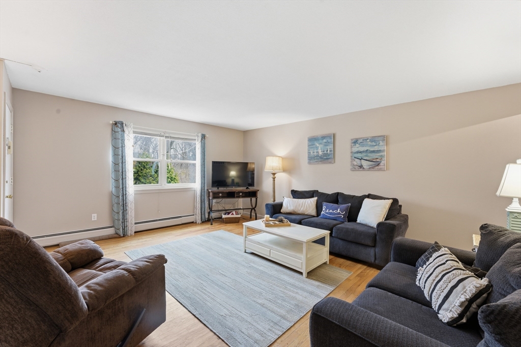 80 Colonial Circle, Unit B Chicopee, MA 01020 - Photo 4 of 33