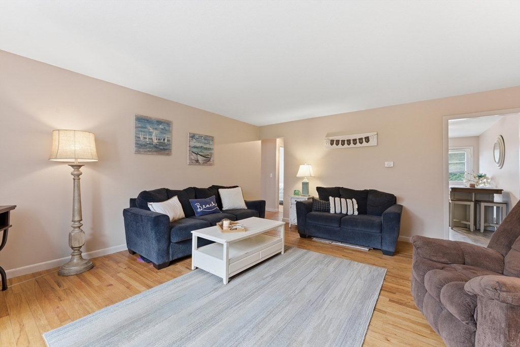 80 Colonial Circle, Unit B Chicopee, MA 01020 - Photo 5 of 33