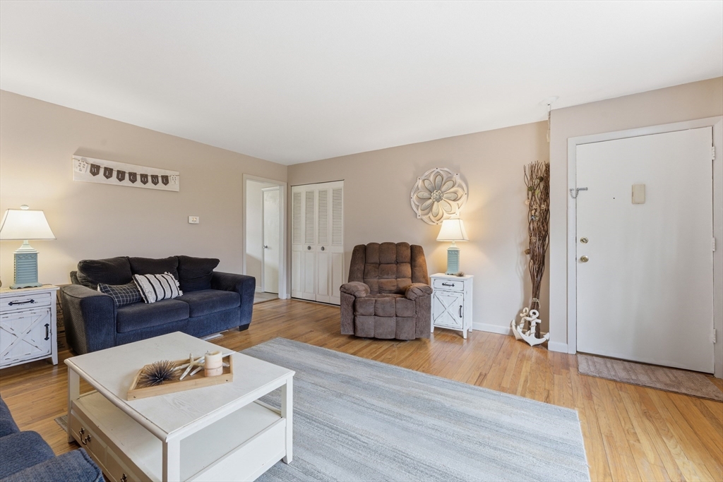 80 Colonial Circle, Unit B Chicopee, MA 01020 - Photo 6 of 33