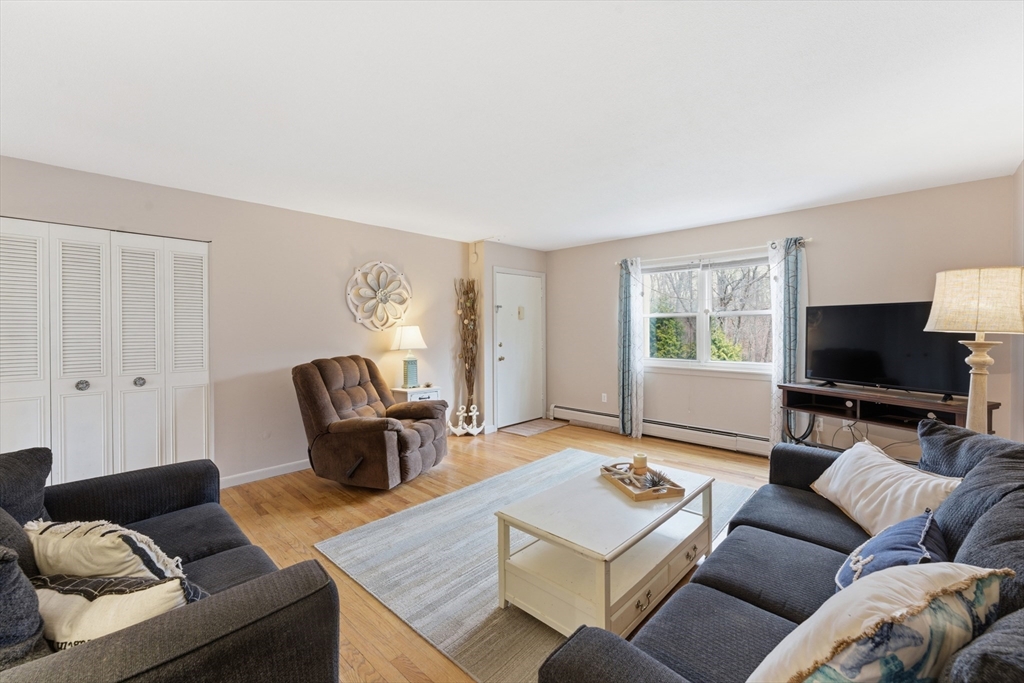 80 Colonial Circle, Unit B Chicopee, MA 01020 - Photo 7 of 33