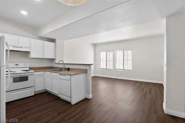 $1,200 | 2060 Rancho Lake Drive, Unit 203, Las Vegas, NV 89108