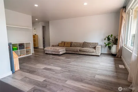 $599,950 | 27830 121st Place Southeast, Kent, WA 98030