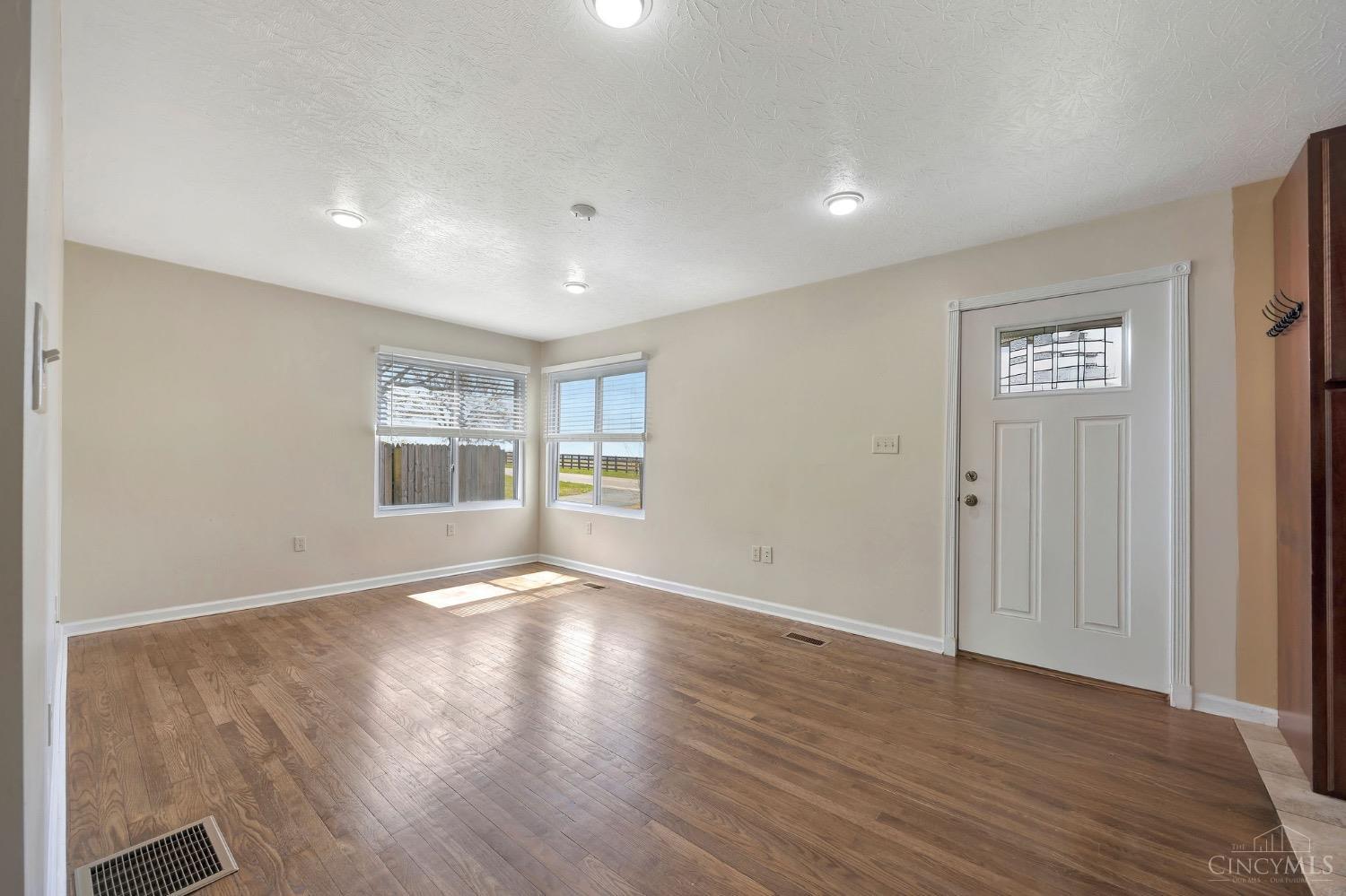 1697 Shawhan Road Morrow, OH 45152 - Photo 7 of 33 Gallery Image 7