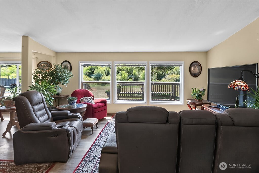 62 Hoffman Road Port Angeles, WA 98363 - Photo 14 of 38 Gallery Image 14