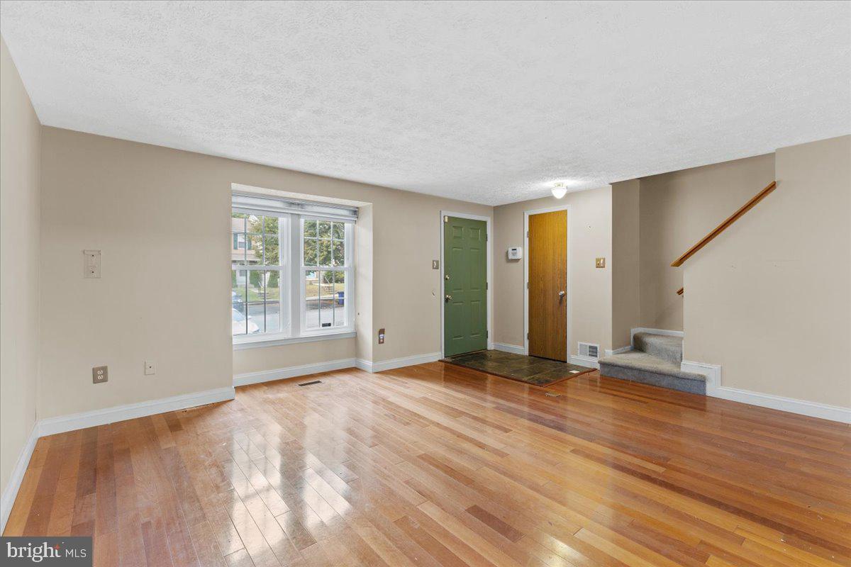 9411 Chippenham Drive Laurel, MD 20723 - Photo 2 of 25