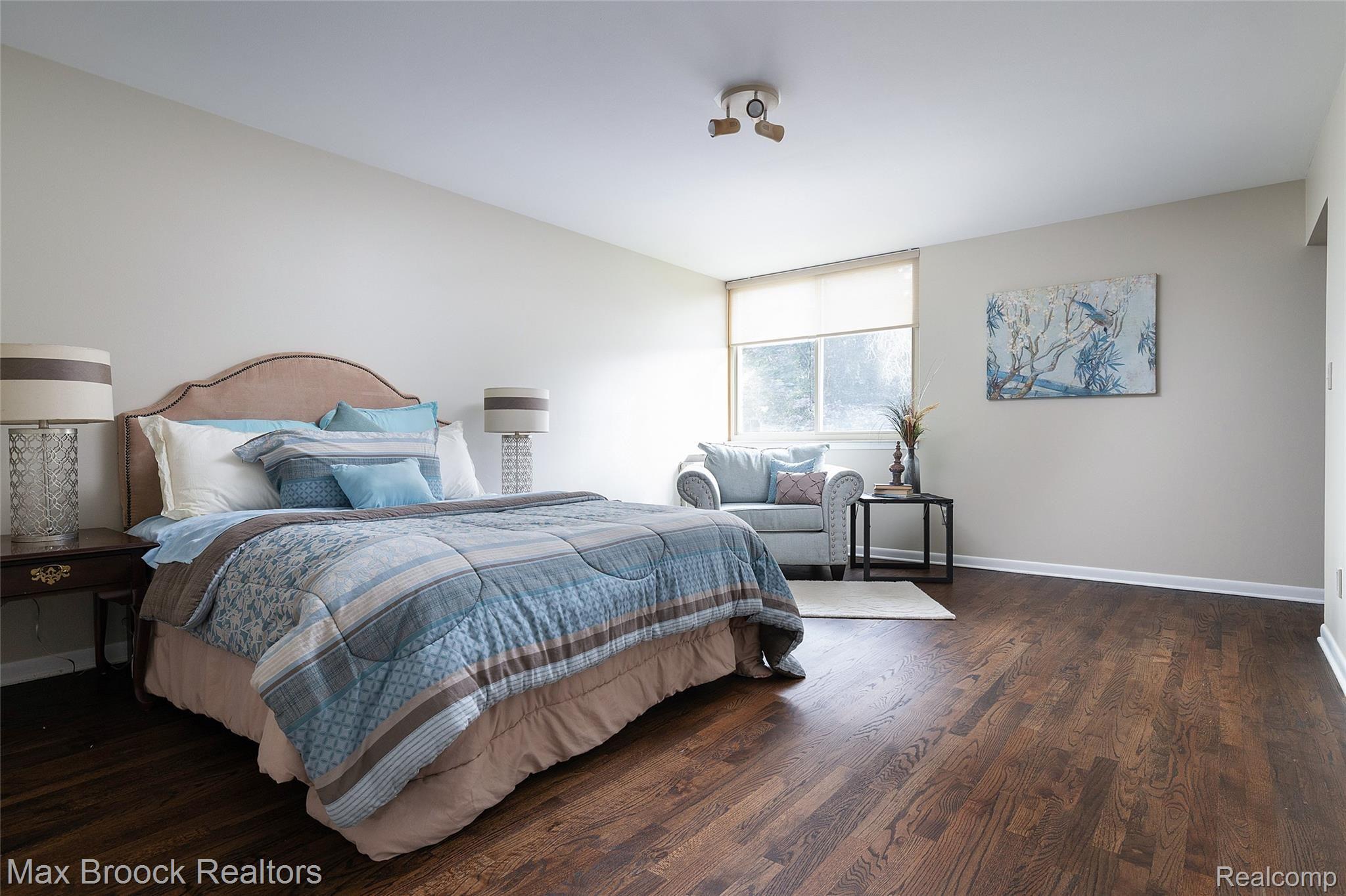 4045 West Maple Road, Unit 204 Bloomfield Hills, MI 48301 - Photo 13 of 23 14.jpg
