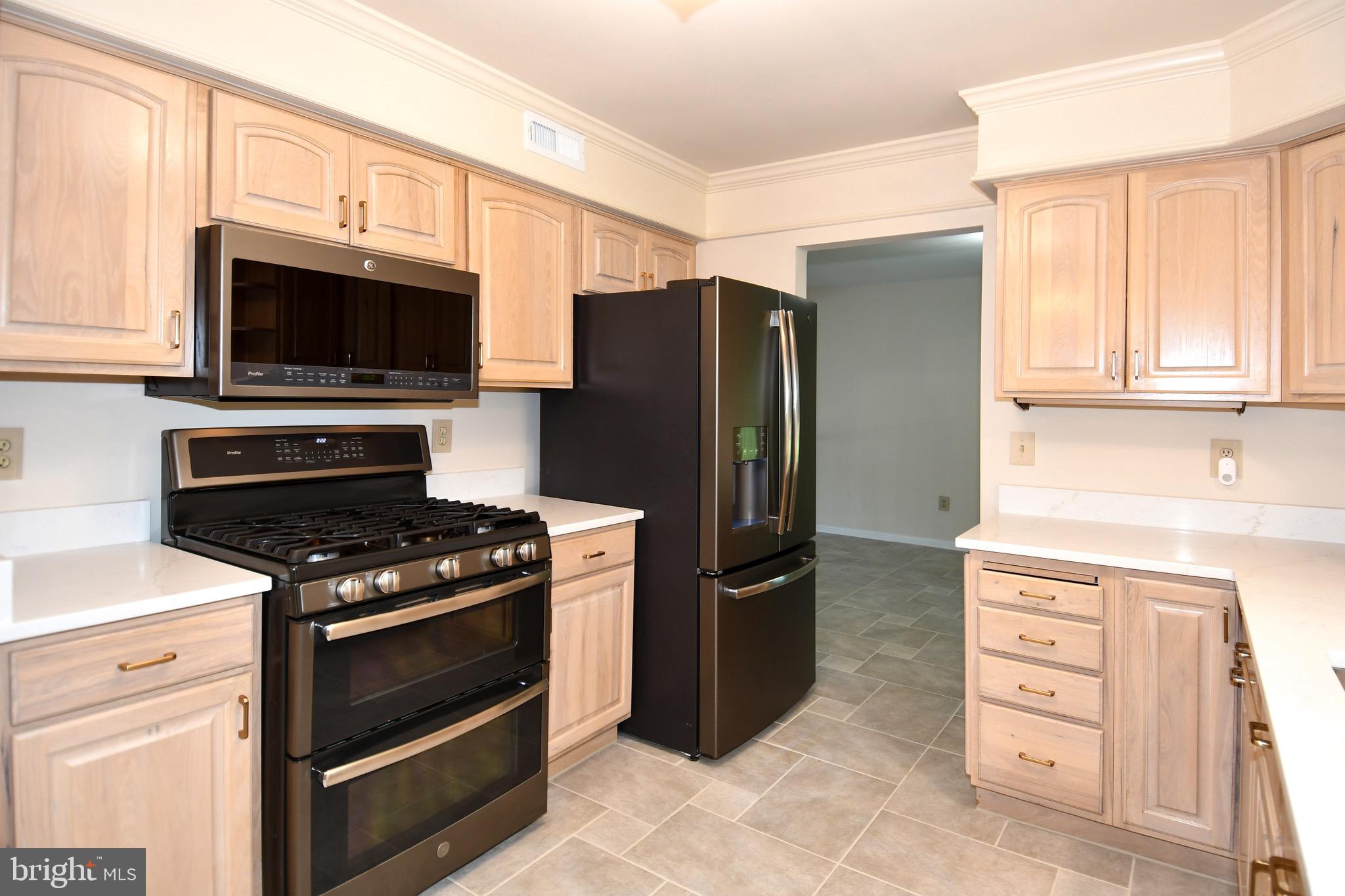 11061 Tottenham Lane Reston, VA 20194 - Photo 21 of 89