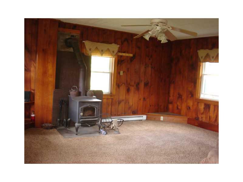 122 North Fork Road Somerset, PA 15501 - Photo 5 of 19 Living Room.