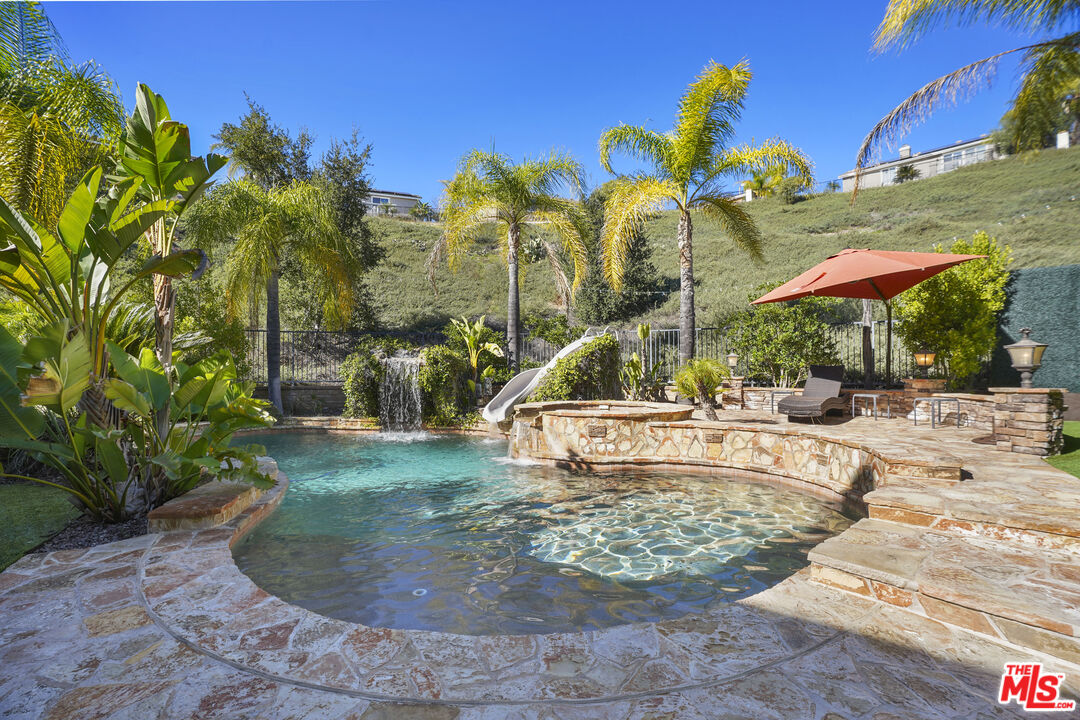 23871 Rio Ranch Way Valencia, CA 91354 - Photo 32 of 46 a view of a volley ball court