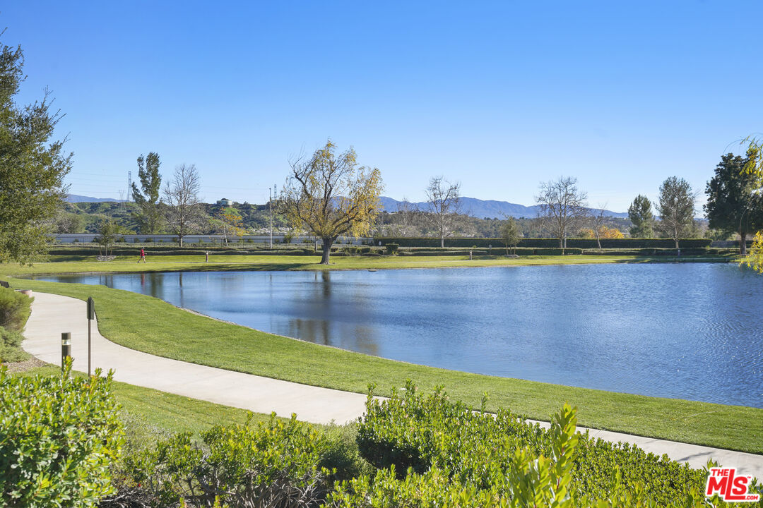 23871 Rio Ranch Way Valencia, CA 91354 - Photo 45 of 46 a view of a city with an ocean
