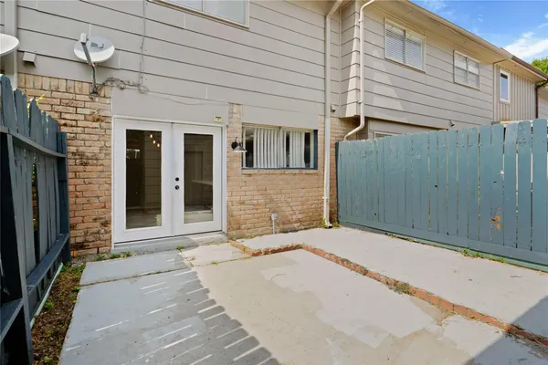 $945 | 12873 High Star Drive, Houston, TX 77072