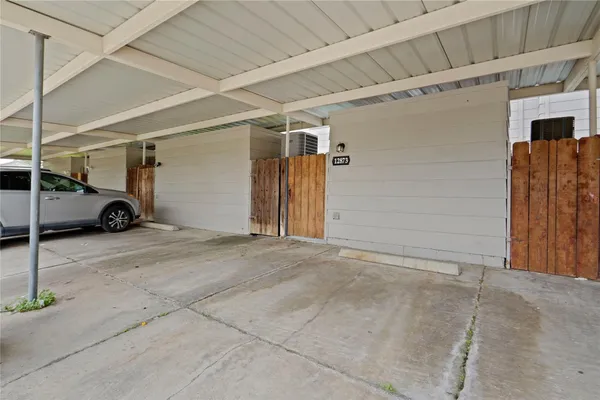 $945 | 12873 High Star Drive, Houston, TX 77072