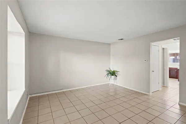 $945 | 12873 High Star Drive, Houston, TX 77072