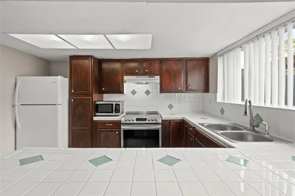 $945 | 12873 High Star Drive, Houston, TX 77072