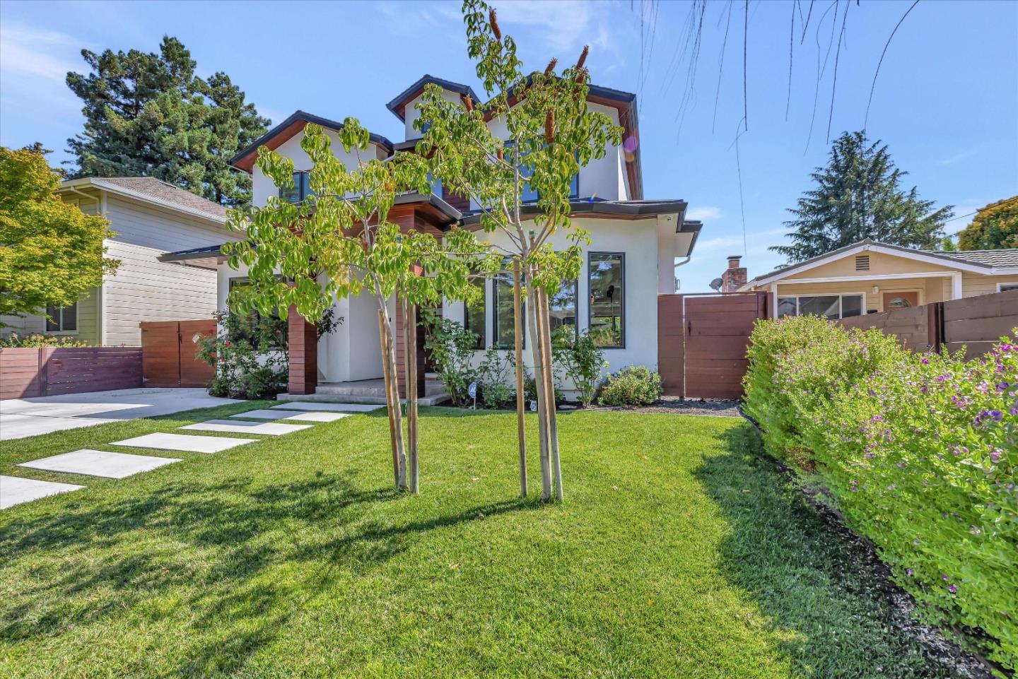 59 Devonshire Avenue Mountain View, CA 94043 - Photo 3 of 53 a house view with a garden space