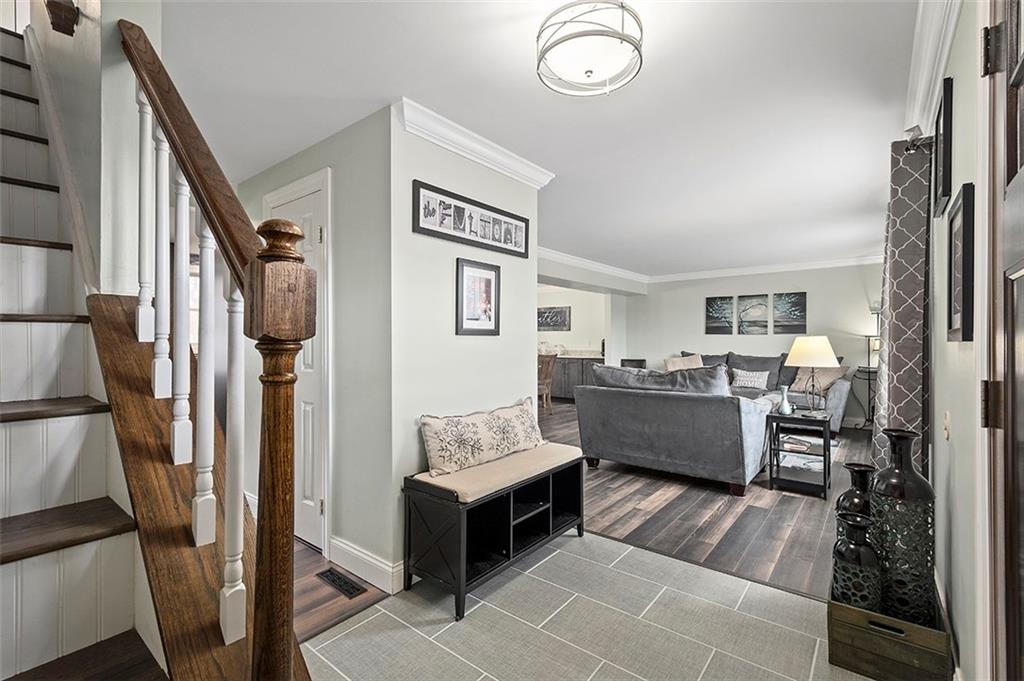 1396 Old Meadow Road Pittsburgh, PA 15241 - Photo 3 of 24 Gallery Image 3