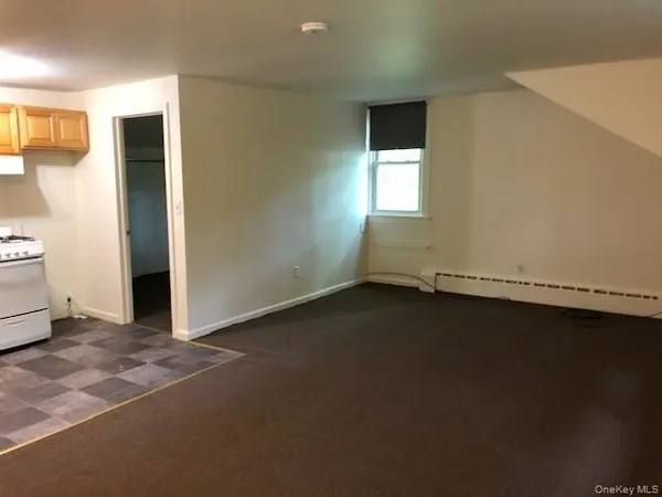 $1,825 | 49 Congers Road, Unit 7, New City, NY 10956